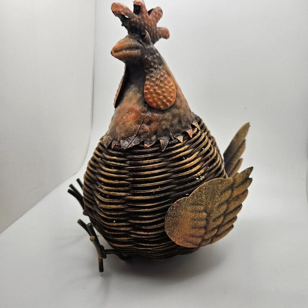 Rustic Chicken Piggy Bank‎ Wicker Metal Farmhouse Country Hen Decor